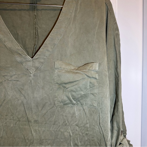 Cato Green V Neck 3/4 Roll Tab Sleeve Blouse 18/20W - Picture 7 of 10